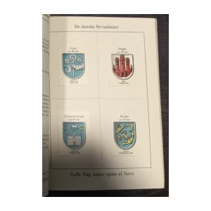 Kongeriket Danmarks Byvaabener - Sveriges Riksvapen
