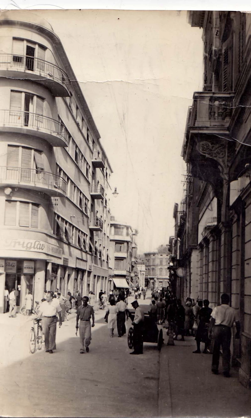 POLA PULA ISTRA HRVATSKA, FOTOGRAFIJA, ULICA, STARA RAZGLEDNICA 1969