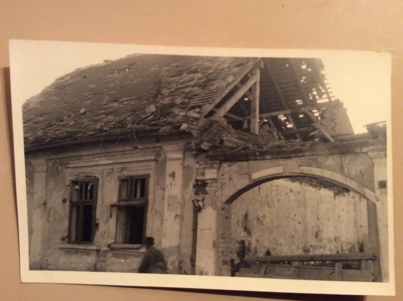 VINKOVCI STARA RAZGLEDNICA RAZRUŠENA NASTAMBA 1945.